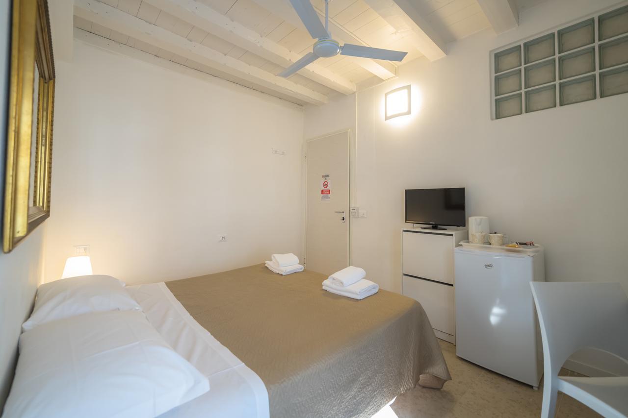 Economy Double Room,627830925:JPEG