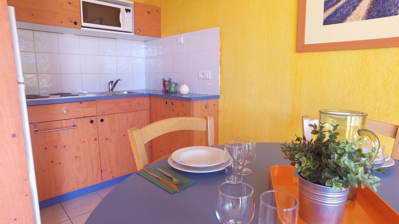 Three-Bedroom Apartment,629532840:JPEG