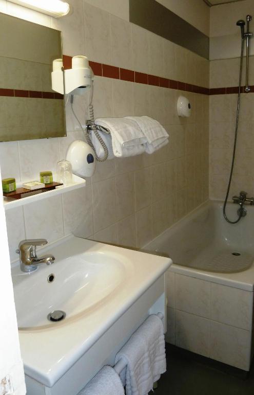 Triple Room,63047248:JPEG