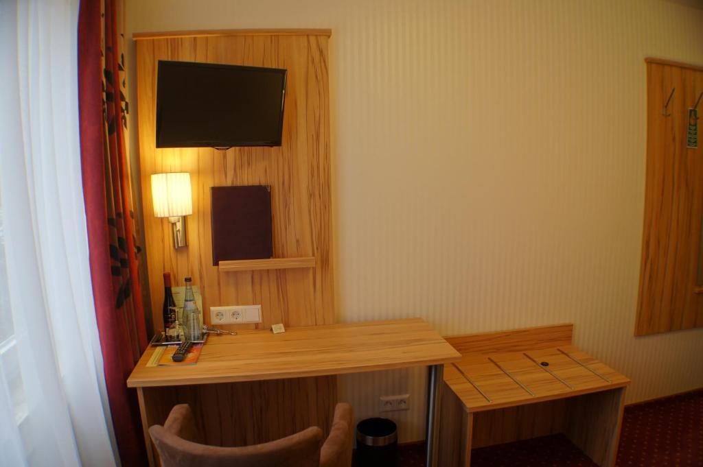 Economy Single Room,63058450:JPEG