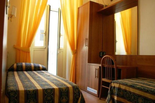Standard Double or Twin Room,63060574:JPEG