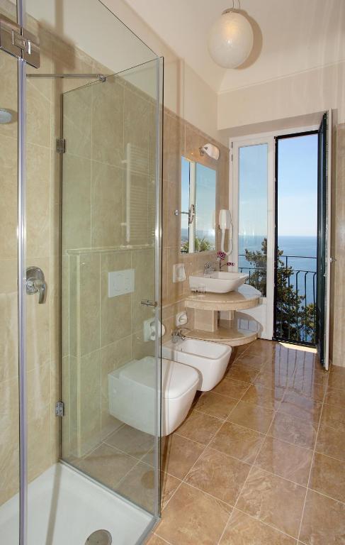 Double or Twin Room Sea View,320203797:JPEG