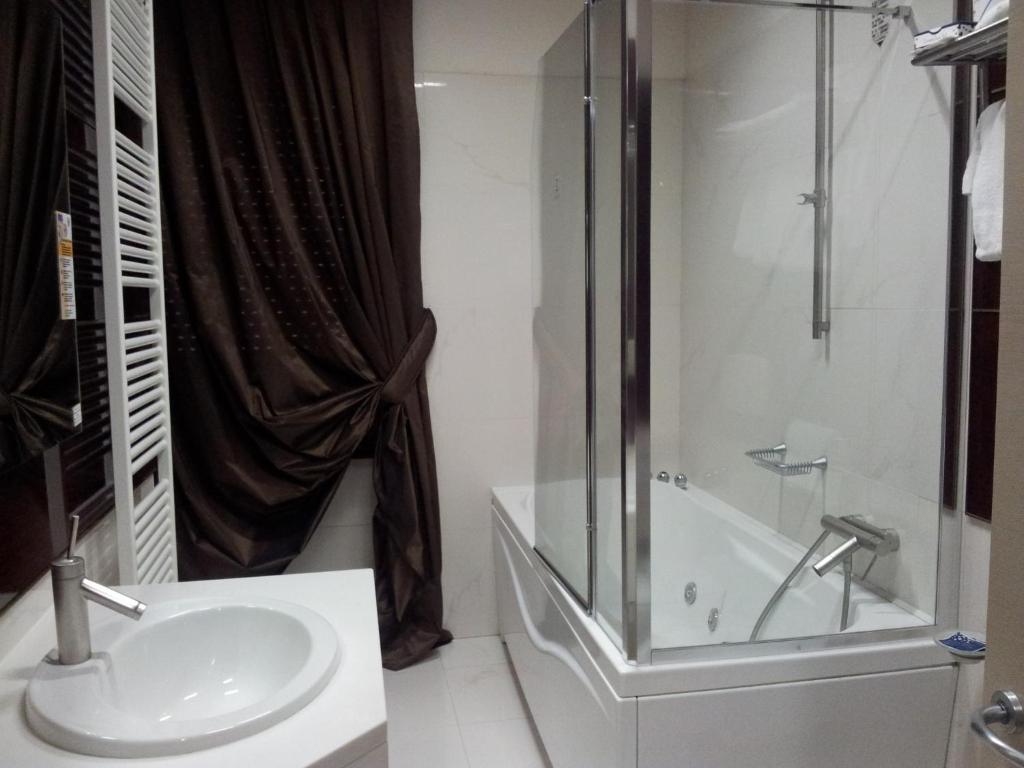 Deluxe Double Room Balcony,63090118:JPEG