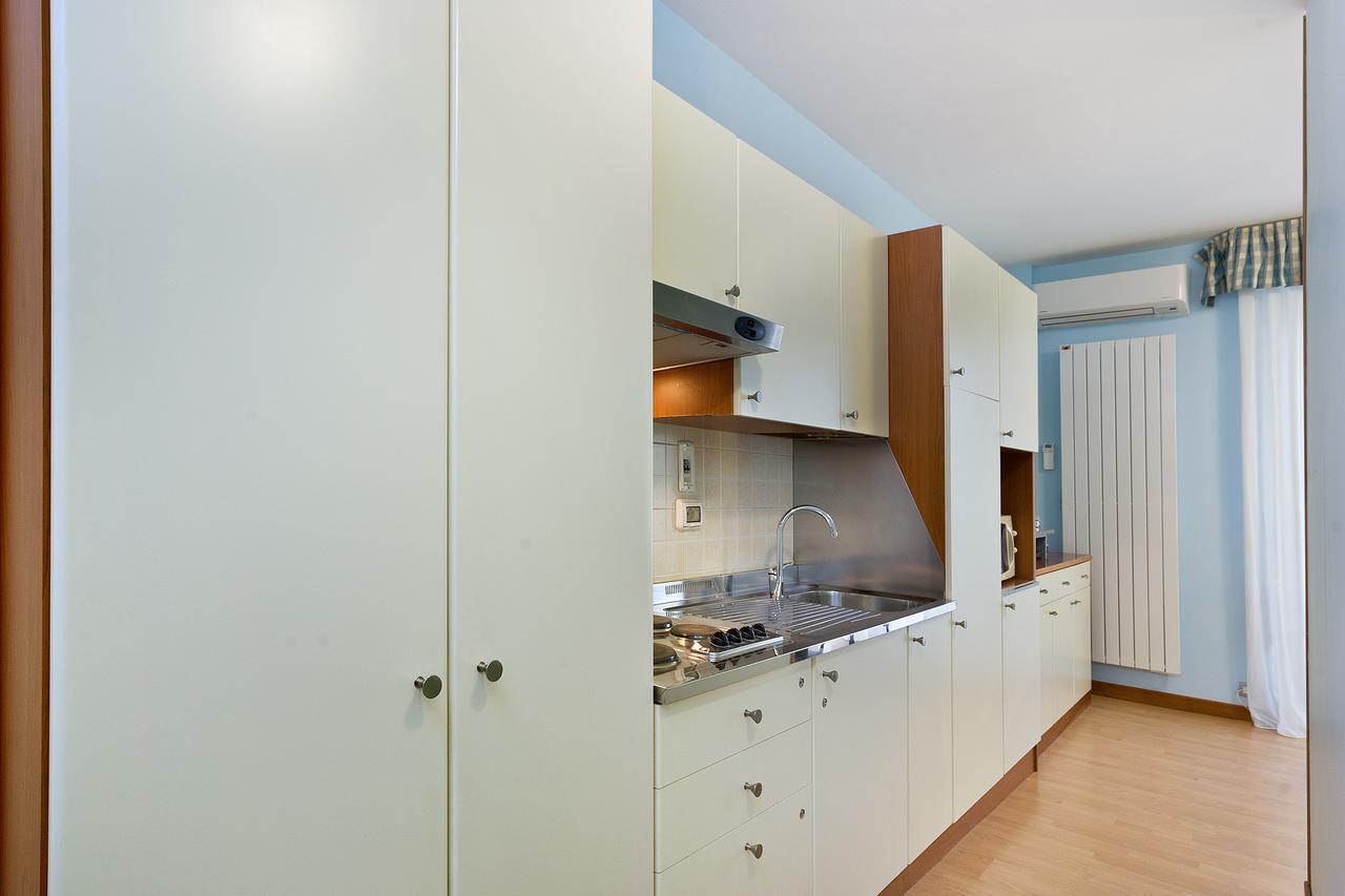 Two-Bedroom Apartment Sea View Balcony