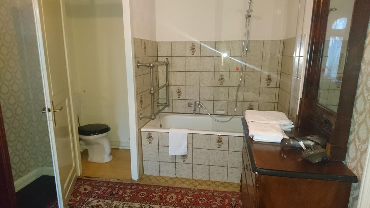Original Elvis Room