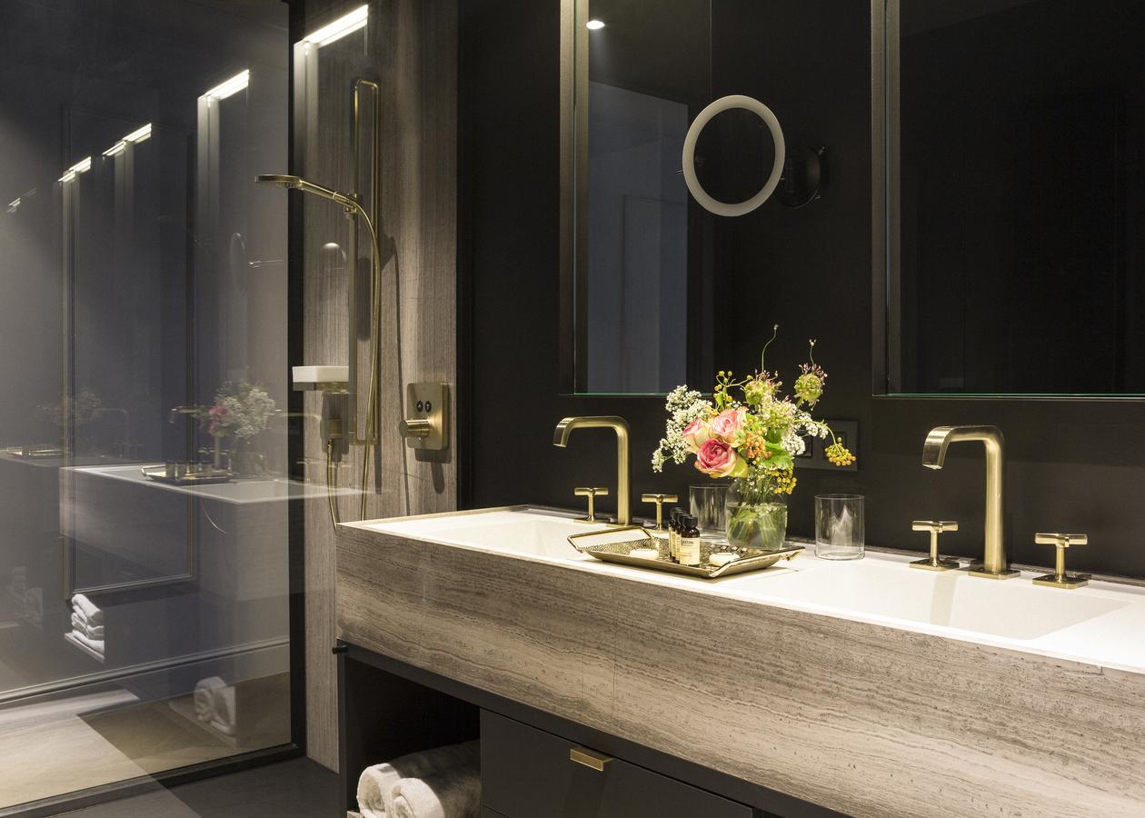 Executive Suite Seven