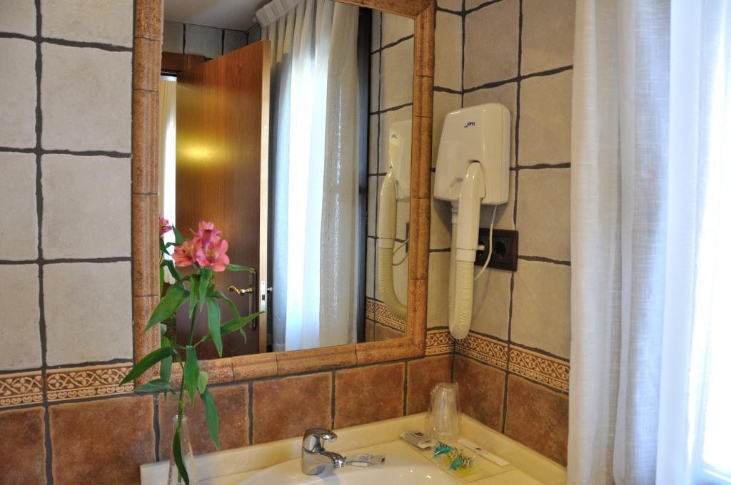 Double Room,1246850284:JPEG