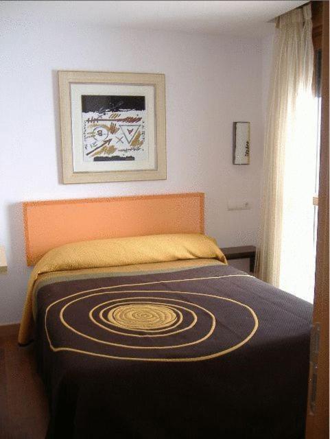 Single Room,63110851:JPEG