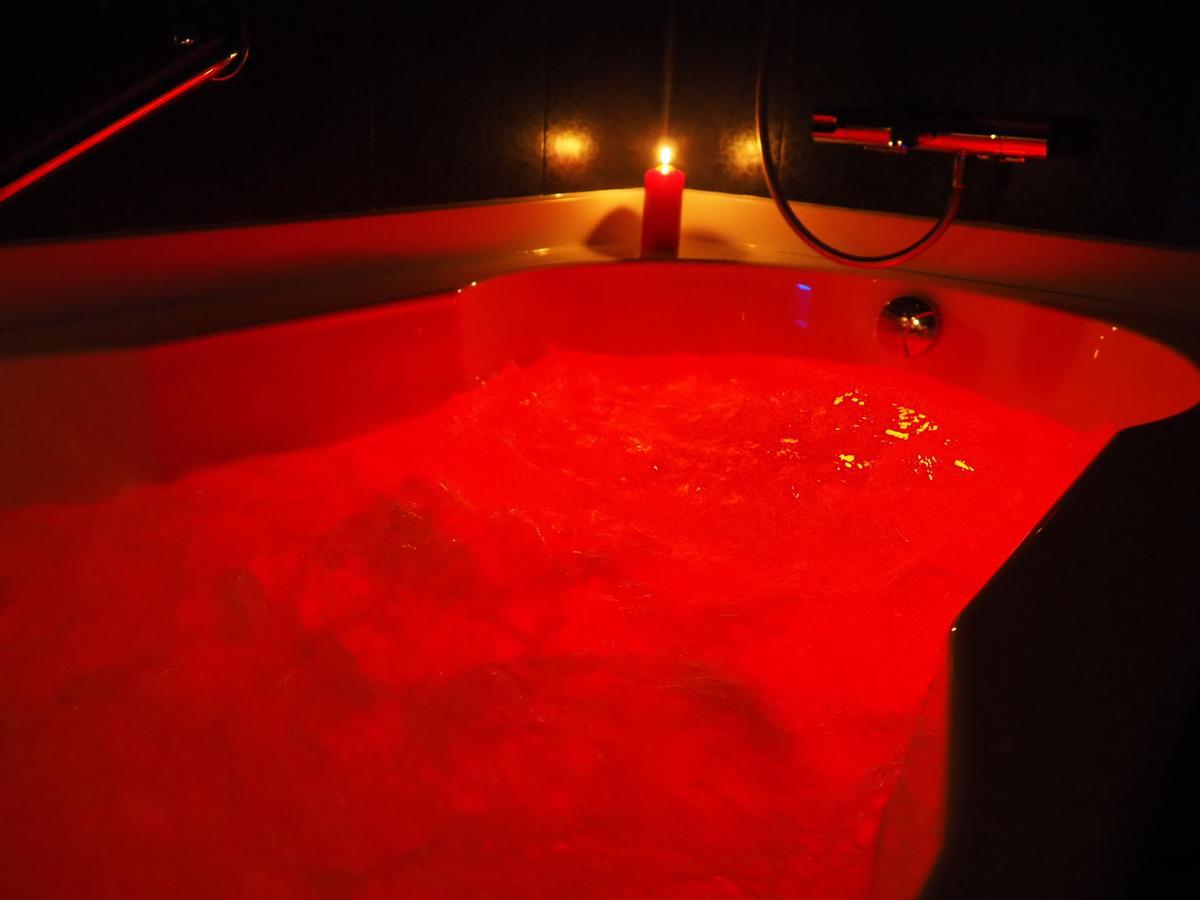 Deluxe Double or Twin Room Spa Bath,1539856855:JPEG