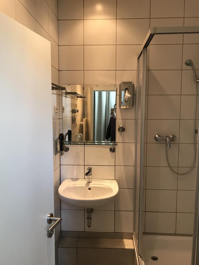 Doppel- oder Zweibettzimmer