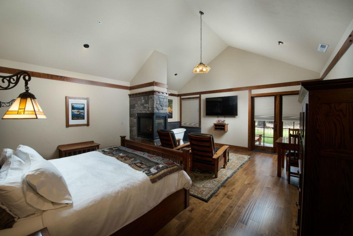 Deluxe Bungalow