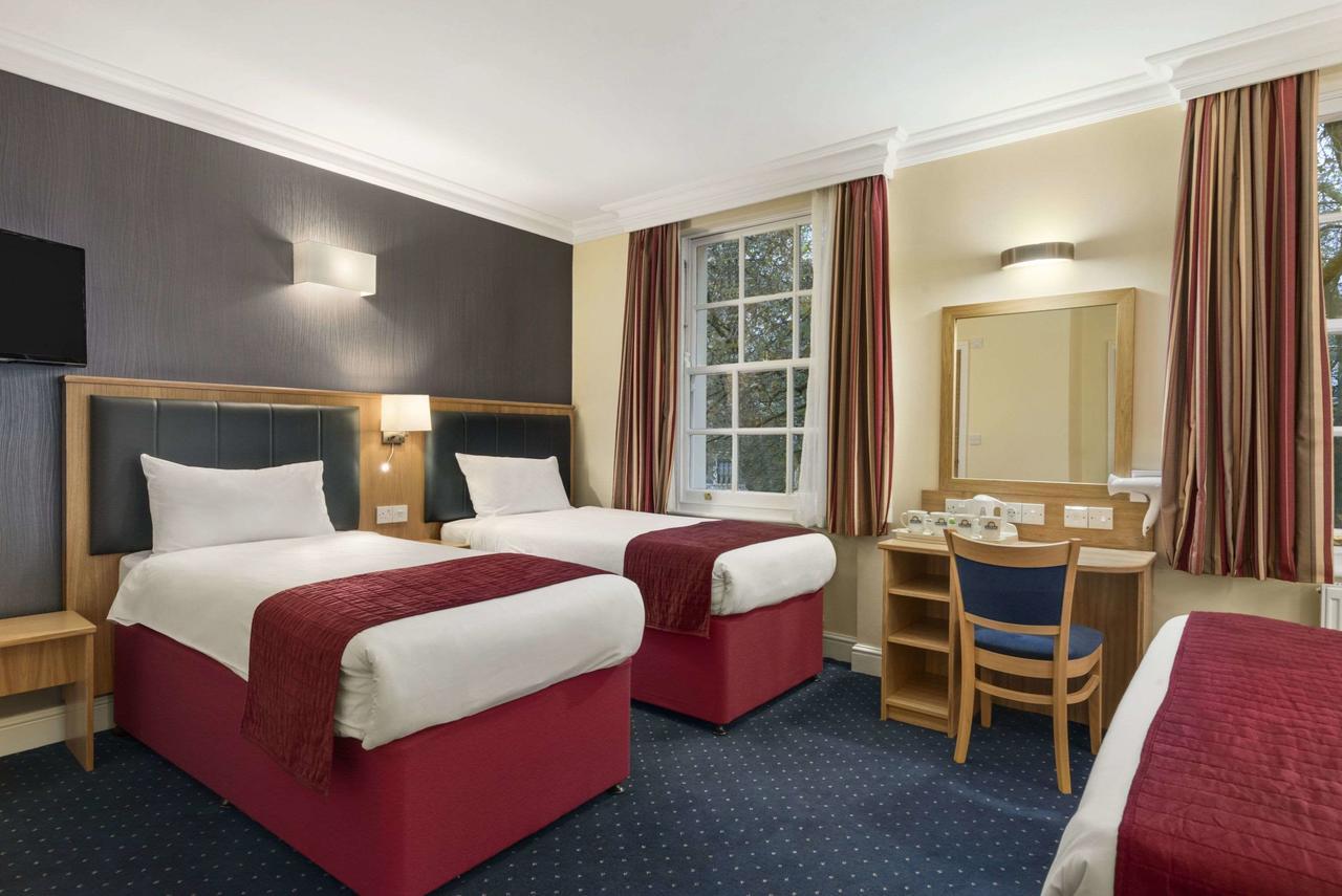 Quadruple Room One Double Two Twin Beds Non-Smoking
