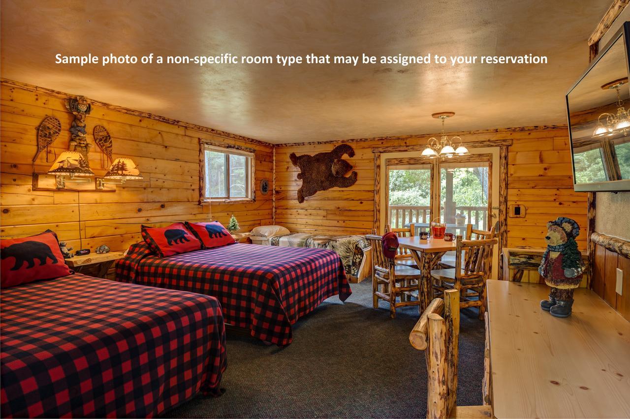 Deluxe Family Room