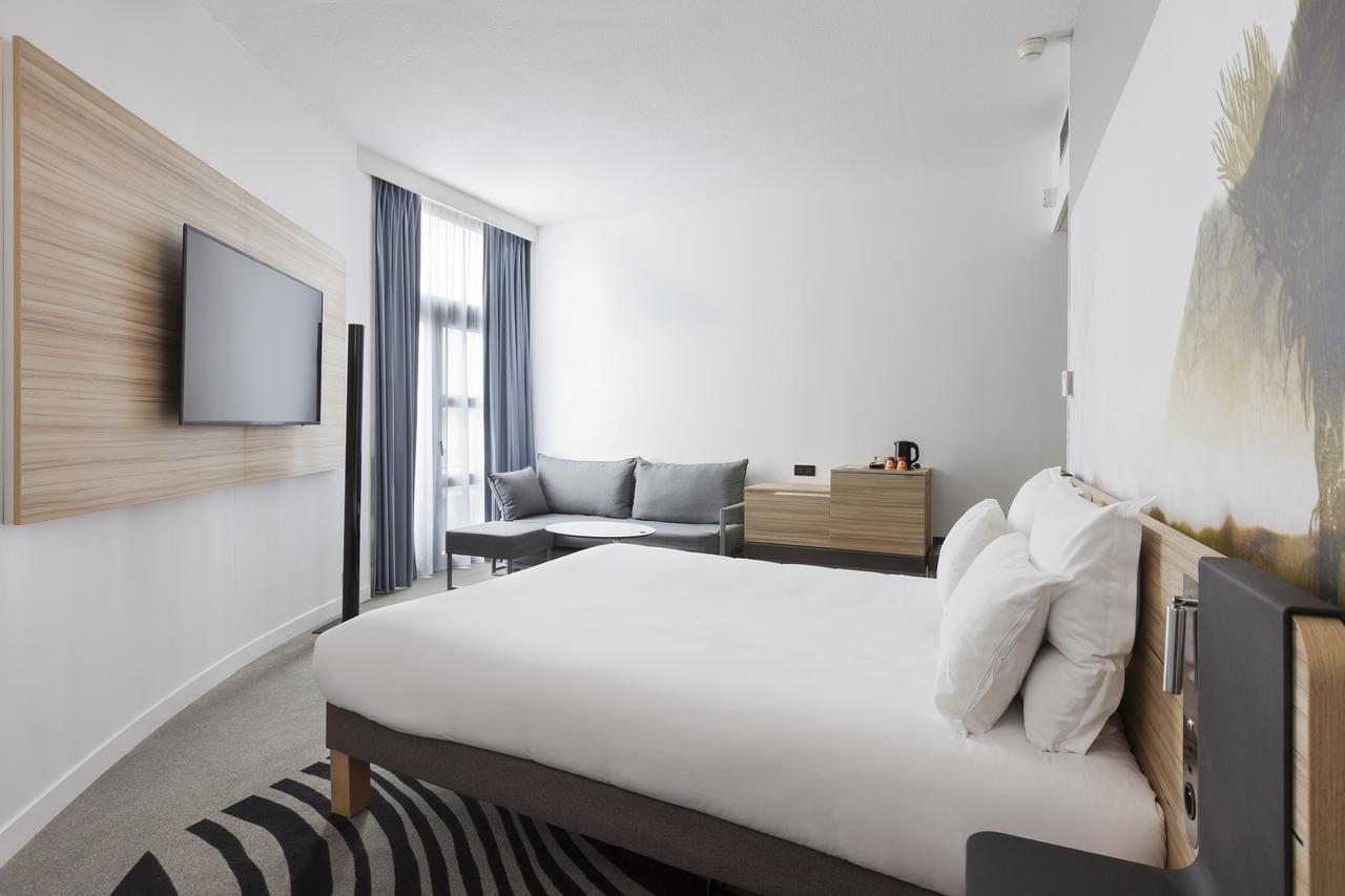 Classic Double Room with 2 Sofa Beds,703918900:JPEG