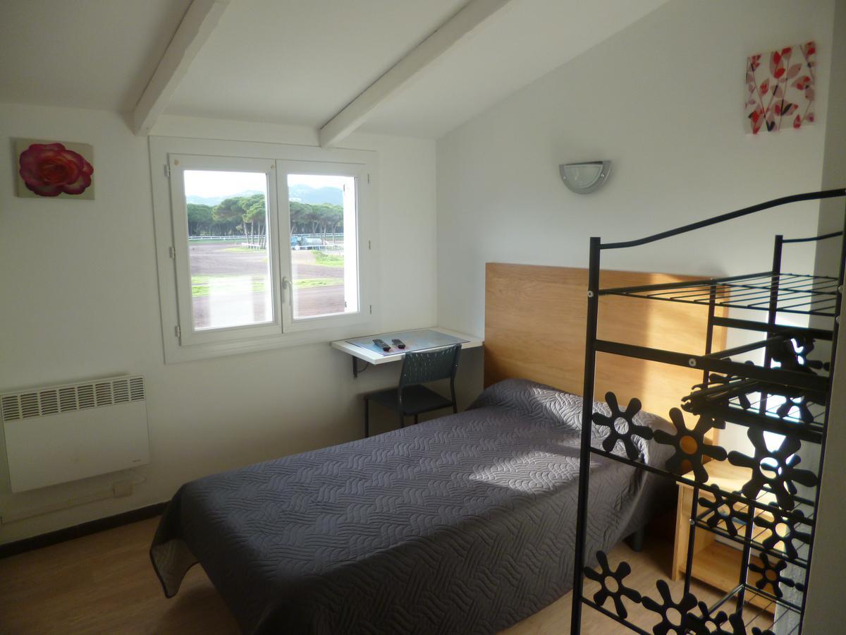 Single Room,632106357:JPEG
