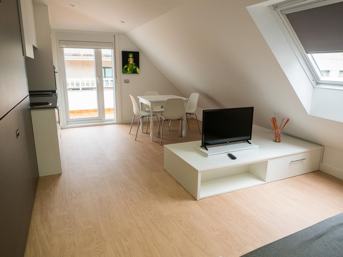 Apartment Terrace,632376402:JPEG
