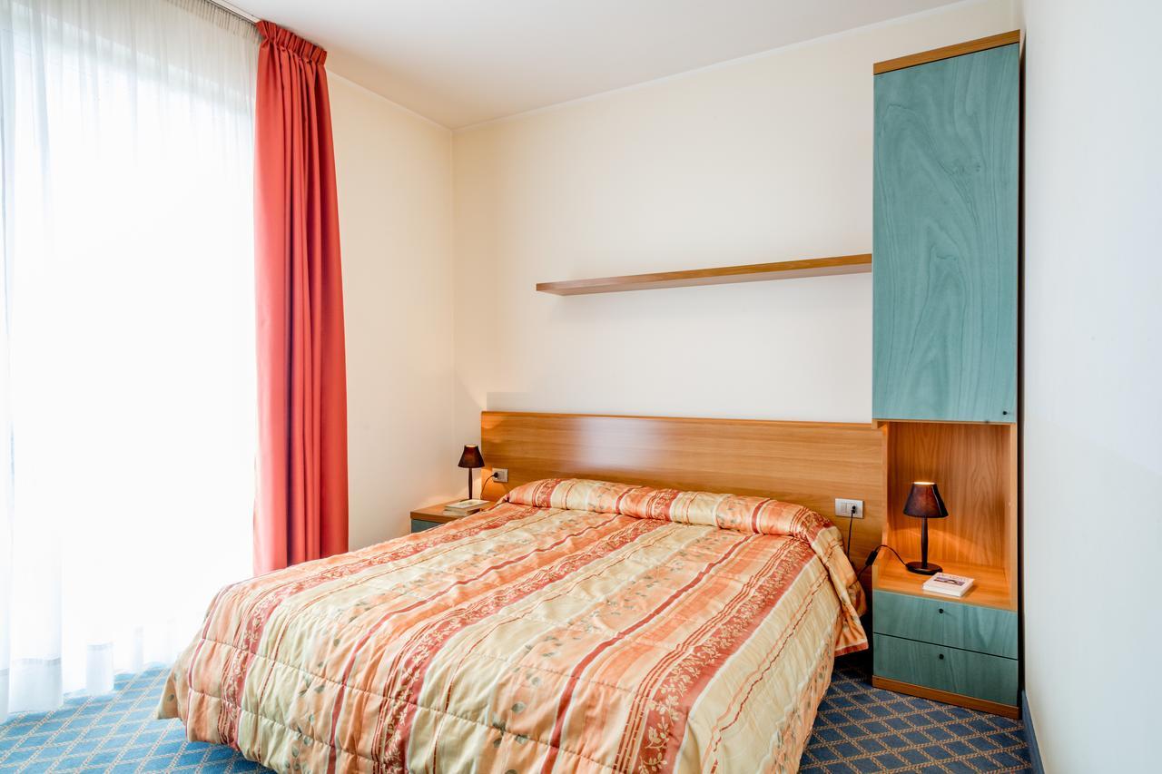 Double Room,632407923:JPEG