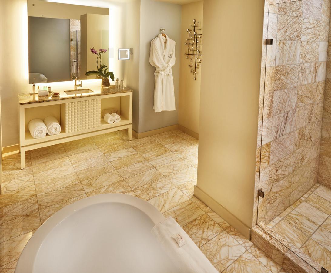 Executive Suite King Room,632558571:JPEG