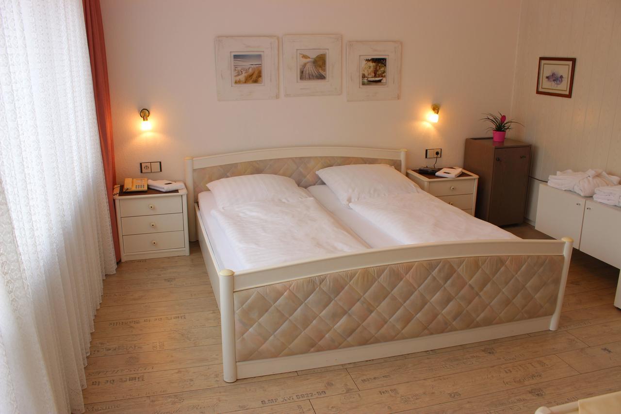 Double Room,632710209:JPEG