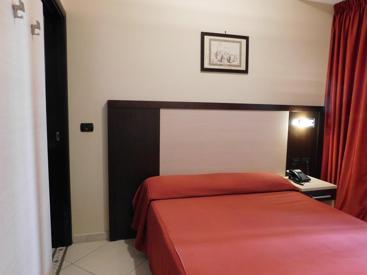 Economy Double Room,632868975:JPEG