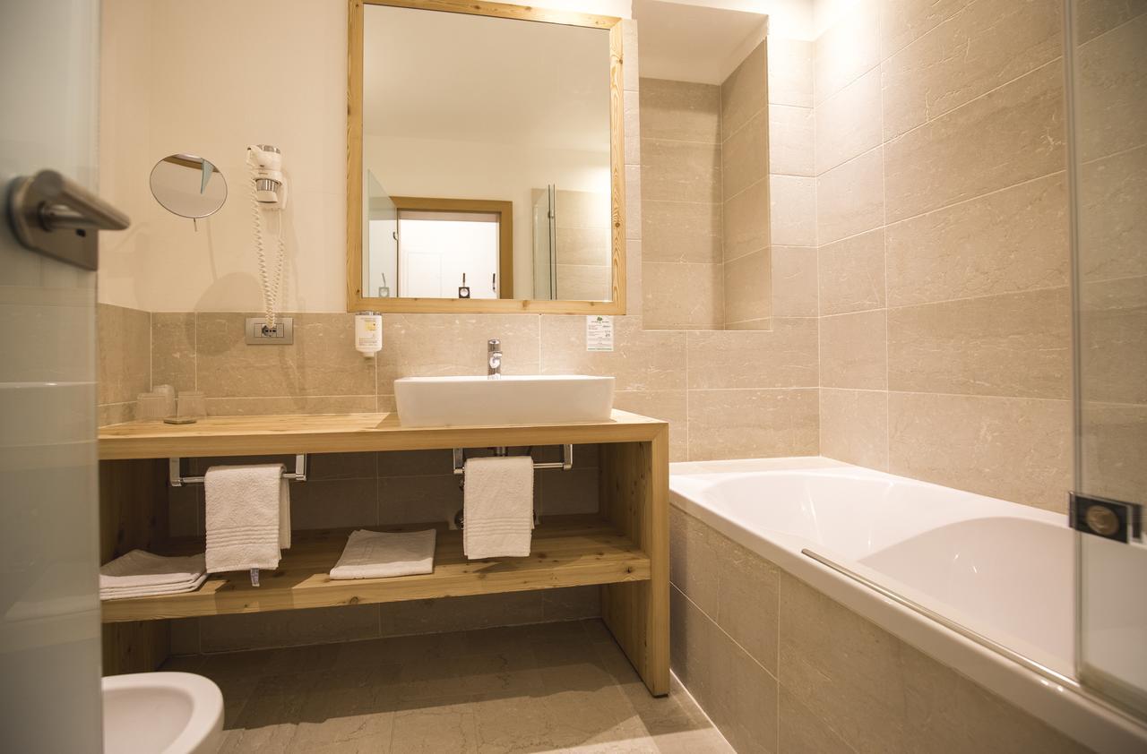 Double or Twin Room,1584600064:JPEG