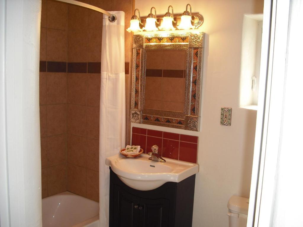 Queen Room,63338257:JPEG