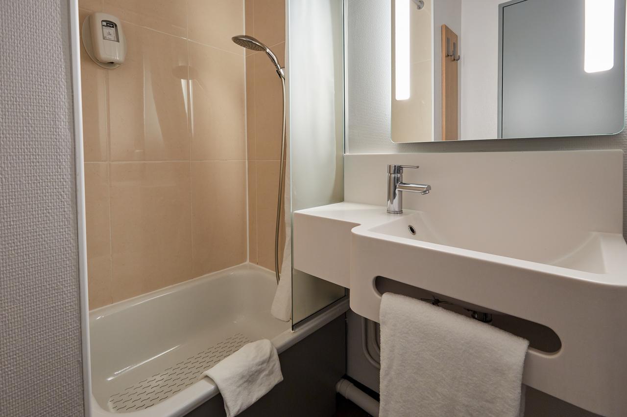 Standard Quadruple Room,691458222:JPEG