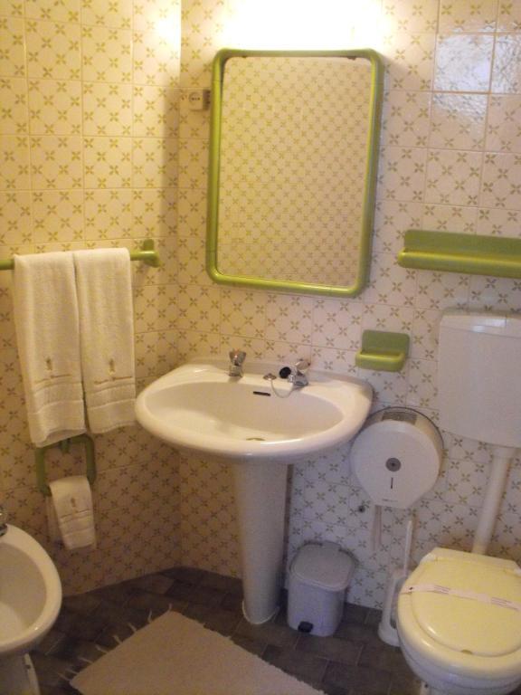 One-Bedroom Apartment,63424771:JPEG