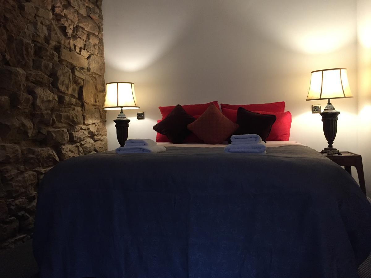 Inner Courtyard View Suite Lochrin