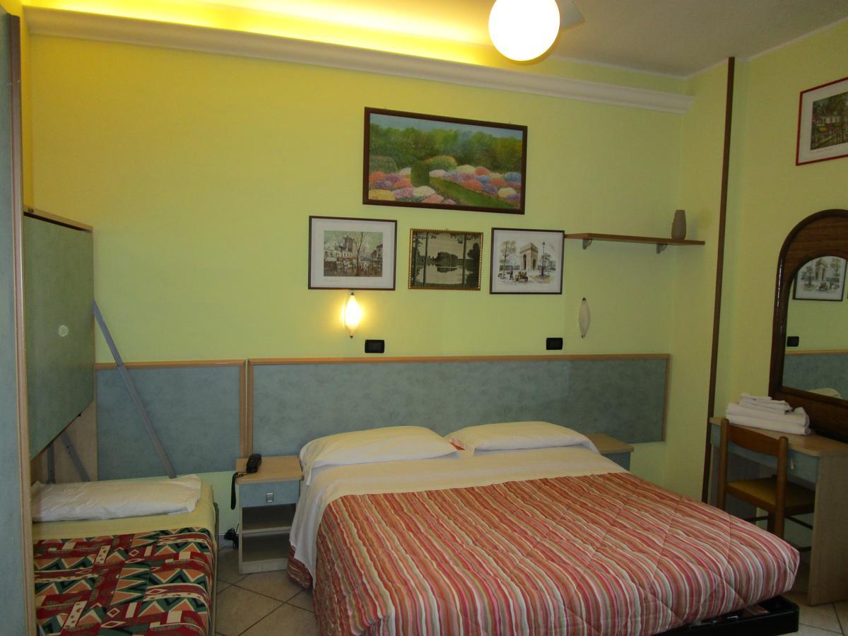 Triple Room,635839995:JPEG