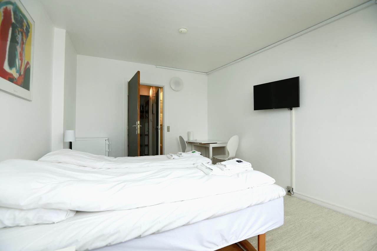 Twin Room 5th floor No Lift