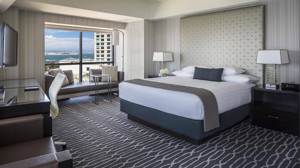 Signature King Suite,154514546:JPEG