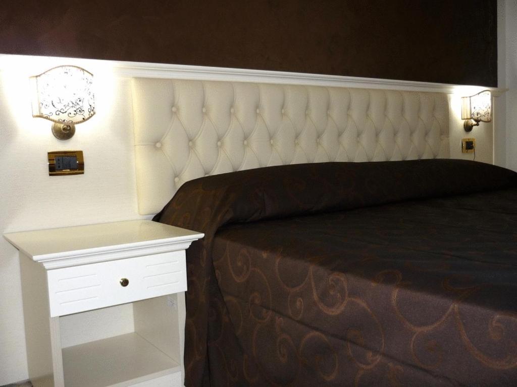 Double or Twin Room,63664711:JPEG
