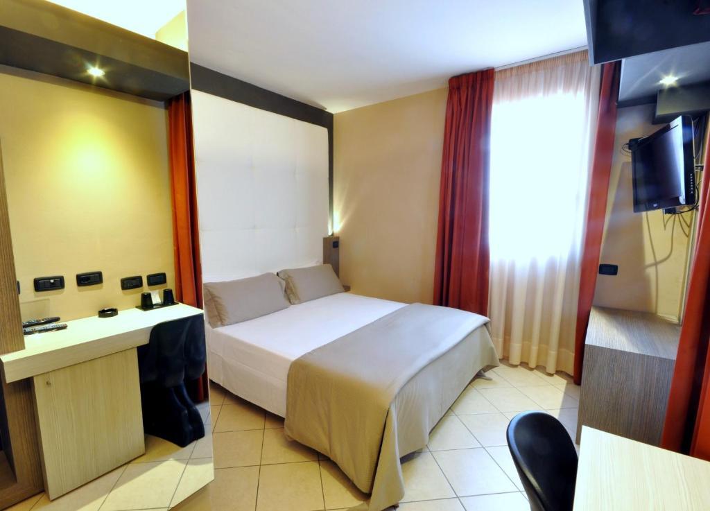 Double or Twin Room,727439848:JPEG