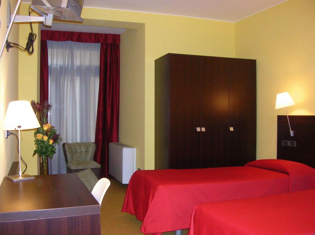 Double or Twin Room,943370722:JPEG