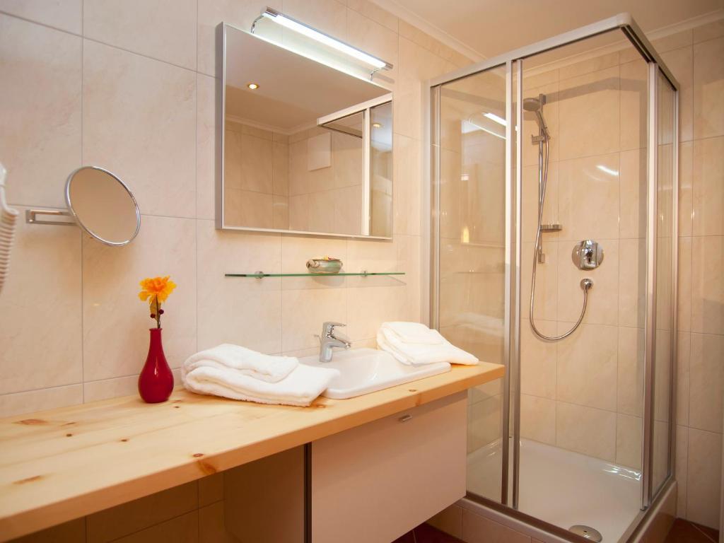 Classic Single Room,641540865:JPEG