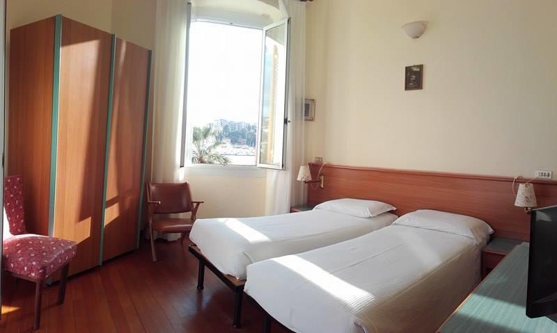 Double or Twin Room Sea View Private Internal Bathroom,636270078:JPEG