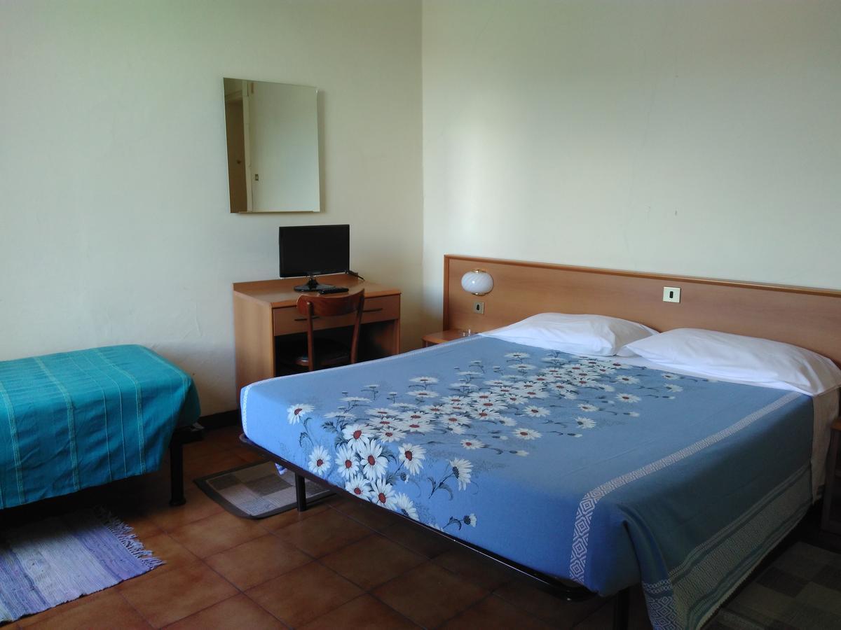 Double or Twin Room Bathroom