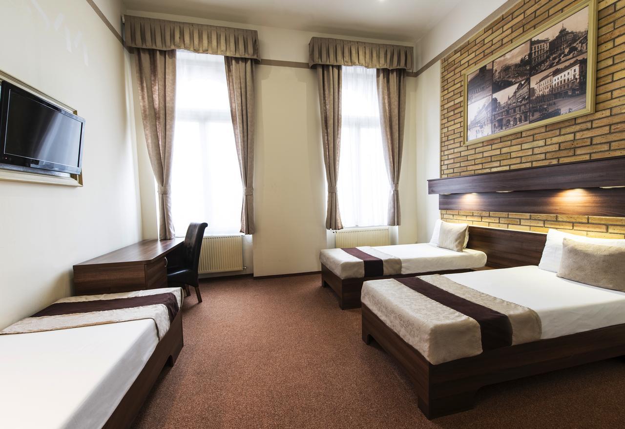 Triple Room,636702801:JPEG