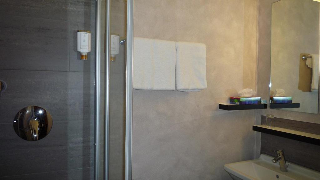 Comfort Single Room,63753031:JPEG