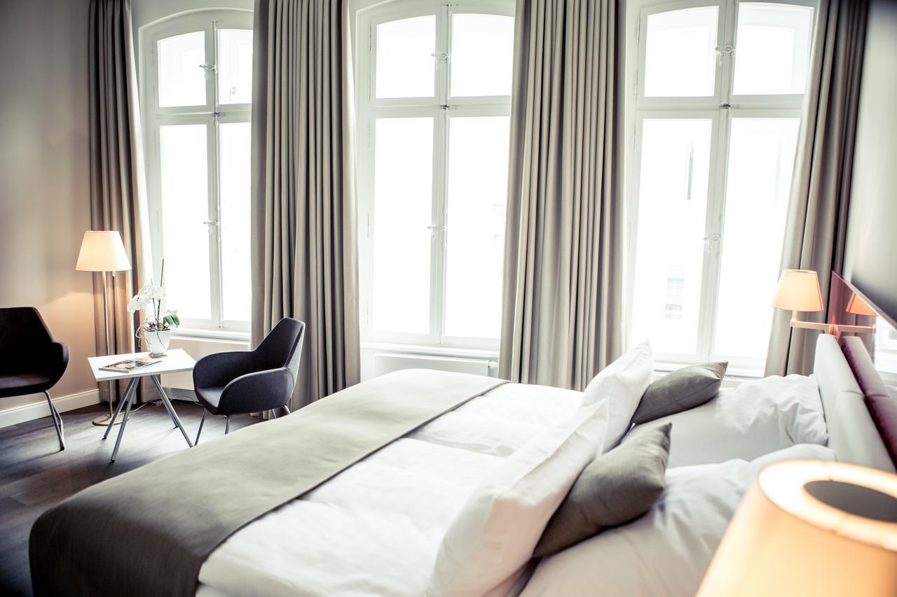 Deluxe Double Room with Balcony,1596094314:JPEG