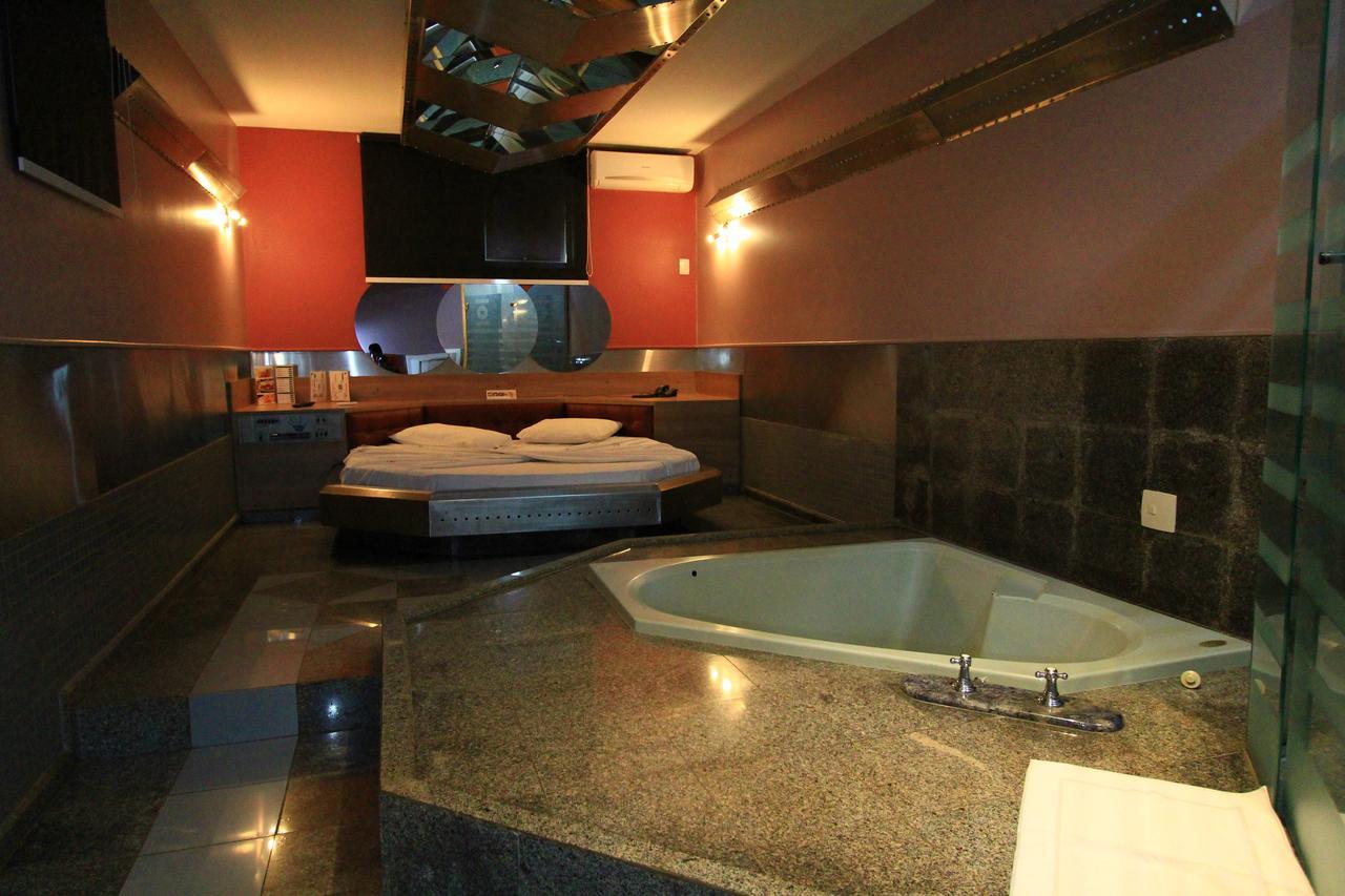 Deluxe Room,738346336:JPEG