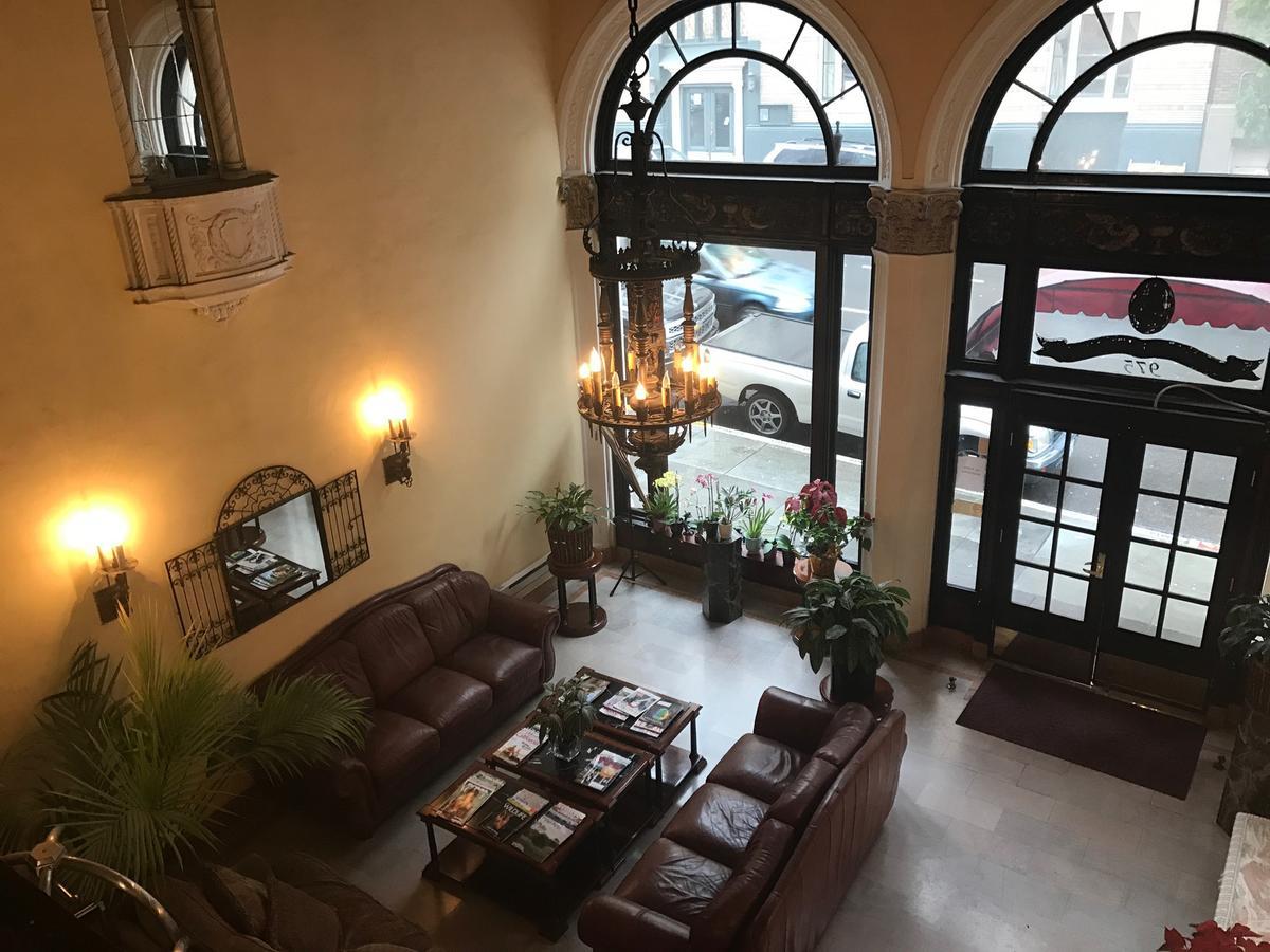 Family Room,638455704:JPEG