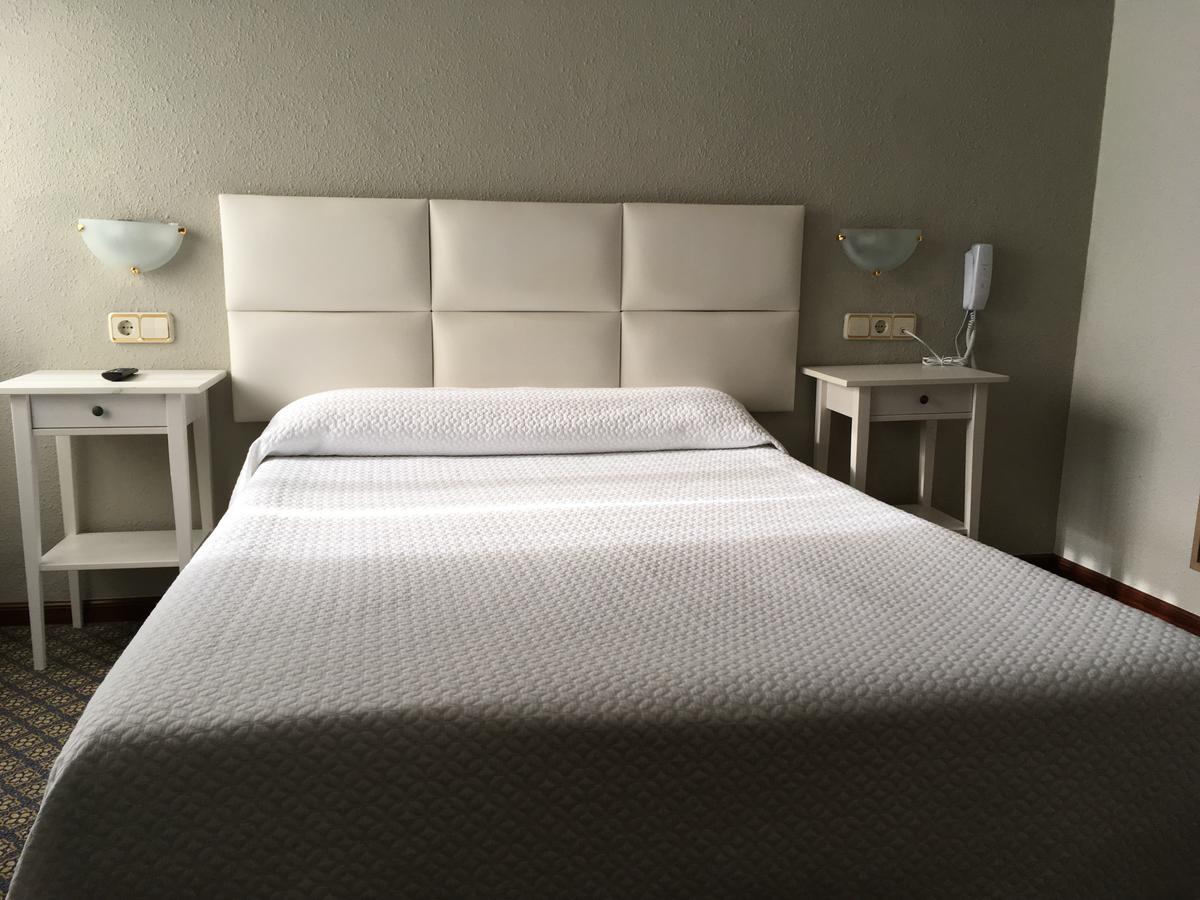 Double or Twin Room,638637030:JPEG