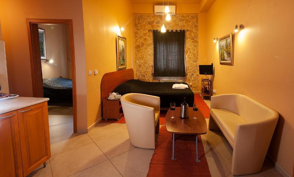 One-Bedroom Apartment,464444280:JPEG