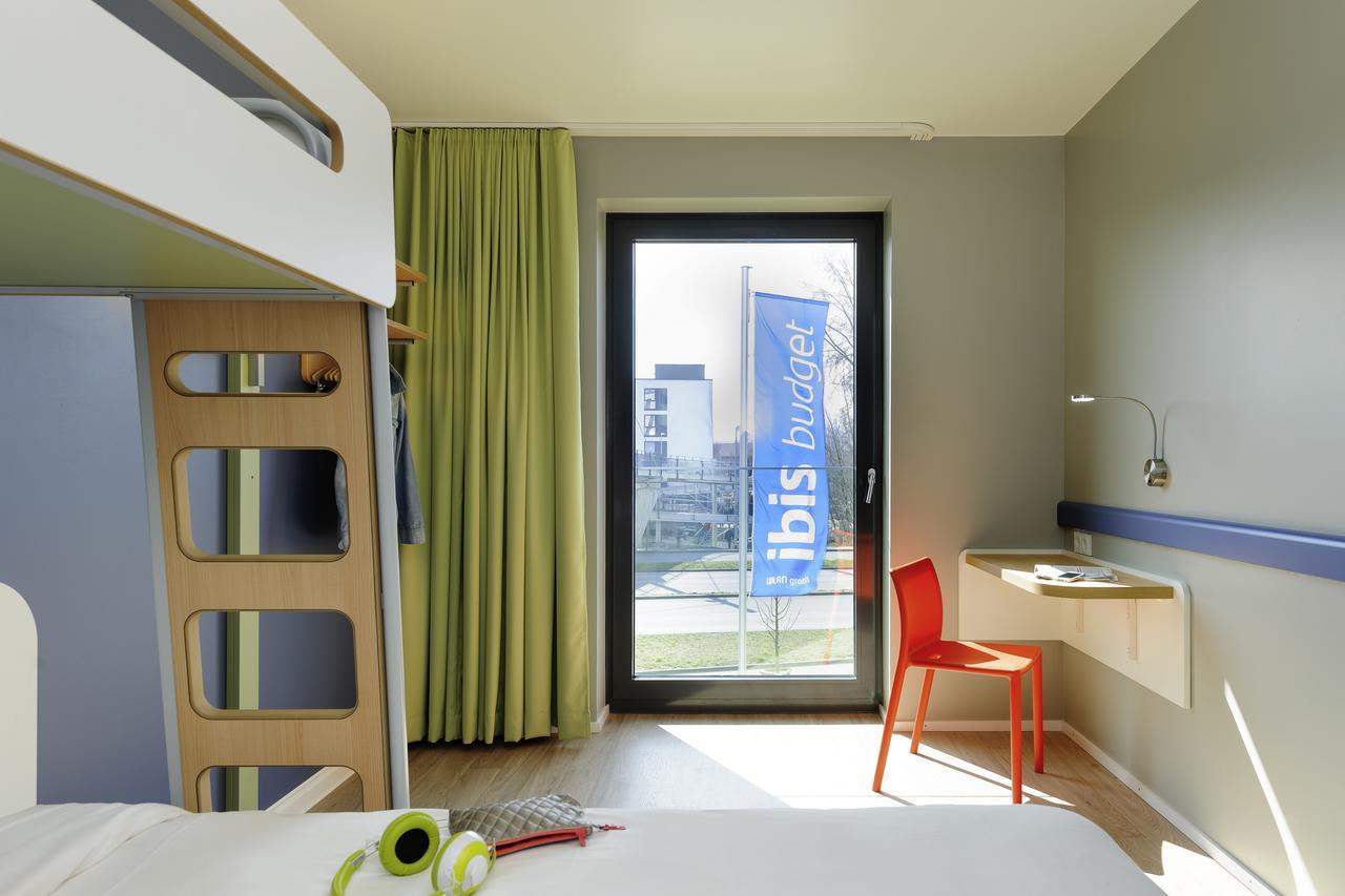 Double room 1 double bed 1 bunk bed,639083490:JPEG