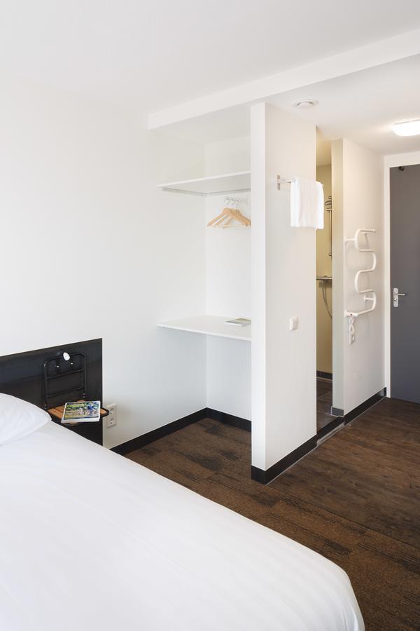Triple Room Private Bathroom,639769383:JPEG