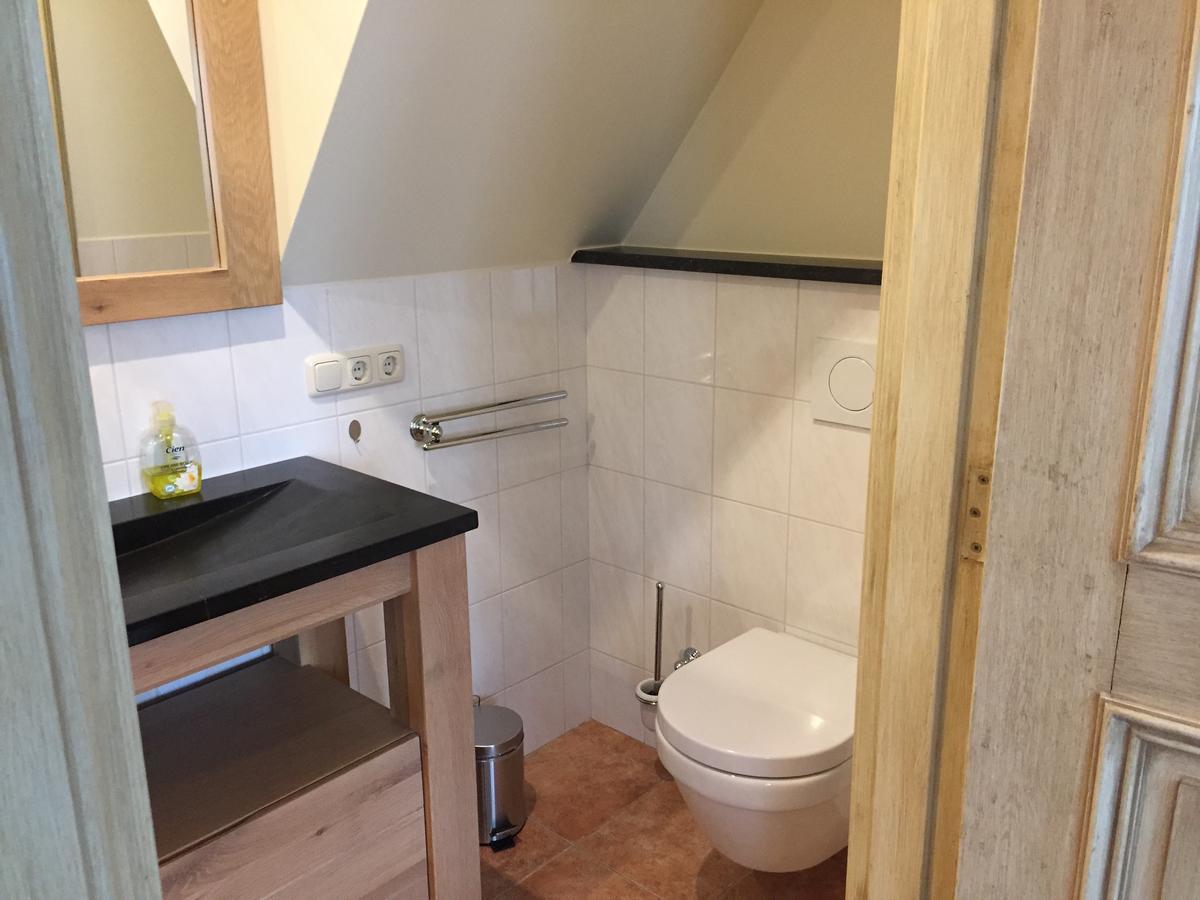 Twin Room Shower,640234839:JPEG