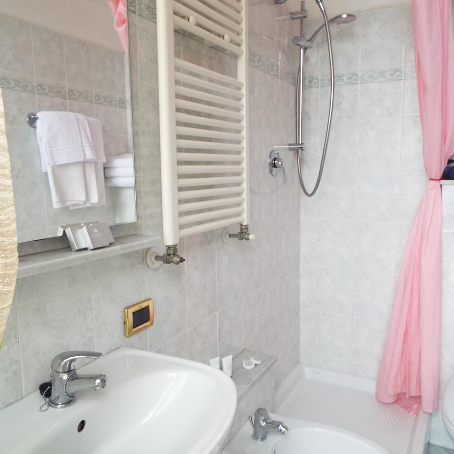 Triple Room,640374972:JPEG