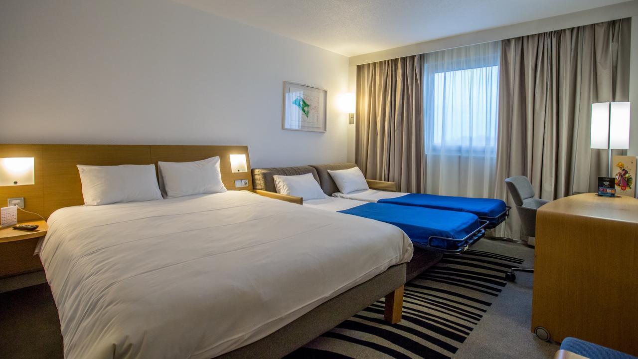Superior Queen Room Double Sofa Bed,1742616816:JPEG